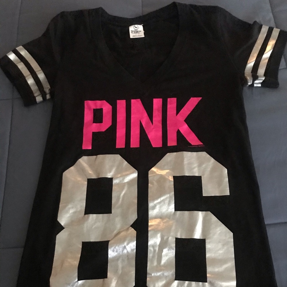 Victoria’s Secret Basic tees